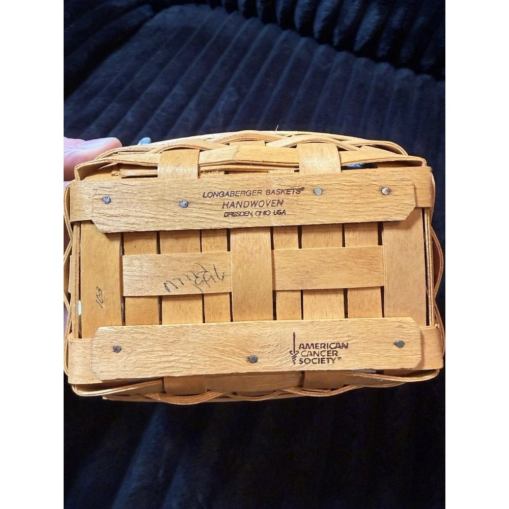LONGABERGER 1996 AMERICAN CANCER SOCIETY BASKET WITH PROTECTOR AND FABRIC LINER